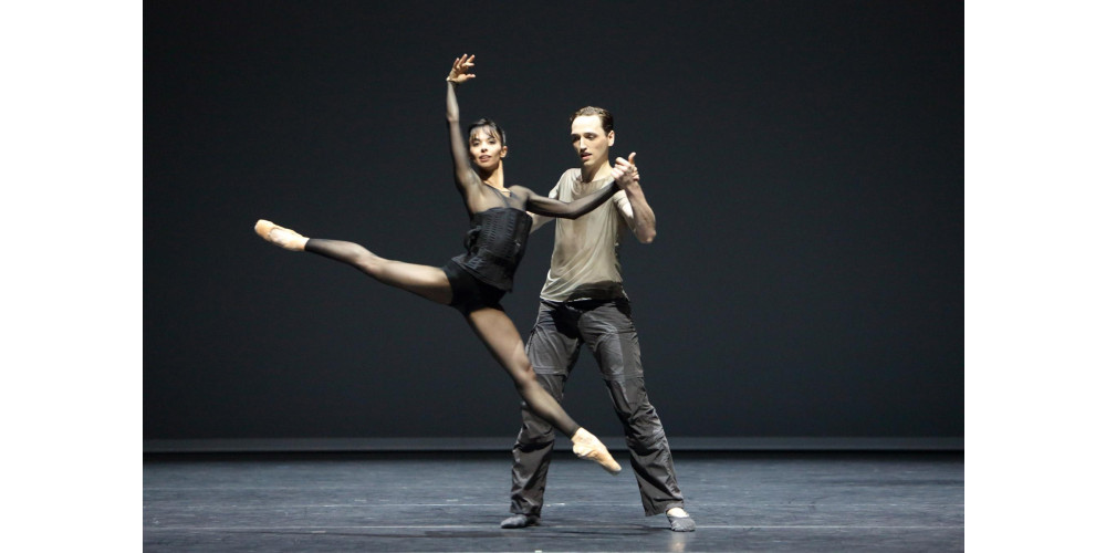 Katherina Markowskaja und Léonard Engel in „UNITXT“ von Richard Siegal