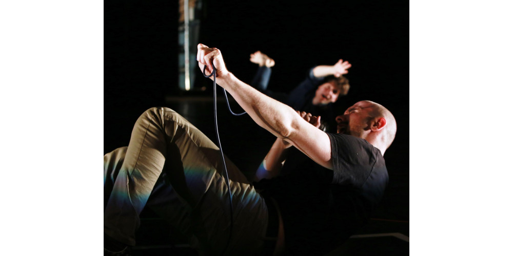 „Antigone Sr Twenty Looks or Paris is Burning at the Judson Church“ von Trajal Harrell (L)