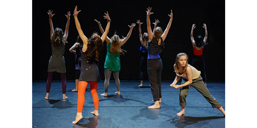 &quot;Think big&quot; in München mit &quot;Kollisionen&quot; von Felix Berner und  dem Tanzmainz Club