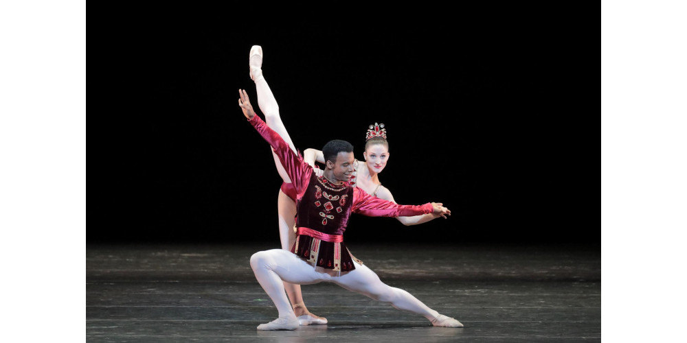 „Jewels“ von George Balanchine. Tanz: Ashley Bouder und Osiel Gouneo