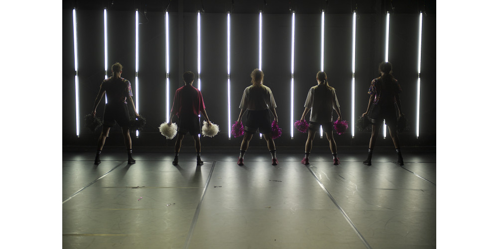 „Radical Cheerleading“ von Zufit Simon. Tanz: Zufit Simon, Erika Leo, Cary Shiu, Dorota Michalak, Sunayana Shetty