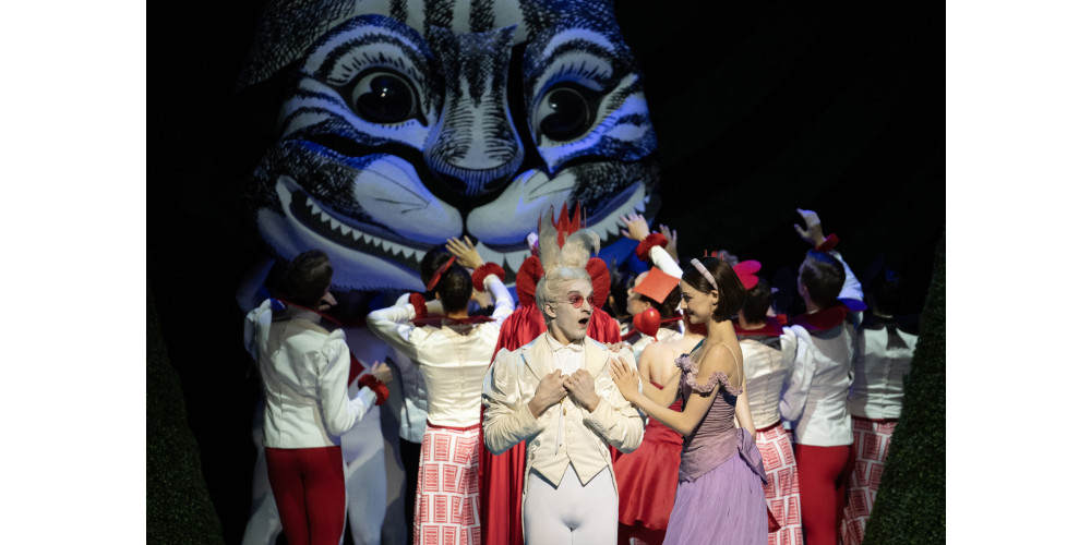 „Alice im Wunderland“ von Christopher Wheeldon. Tanz: Shale Wagman, Madison Young, Ensemble
