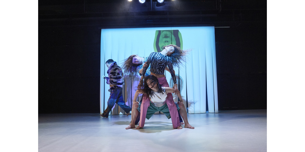 „Hello Stranger“ von Wagner Moreira: Momoe Kawamura, Fátima López Garcia, Win McCain, Vincent Wodrich