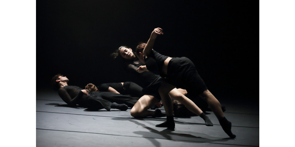 Biennale Tanzausbildung 2024: Ballett-Akademie der HMTM München mit „Mirror“ von David Russo