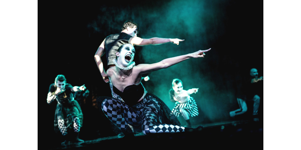 „Circ…us“ von Hans Henning Paar. Tanz: Ensemble Theater Regensburg