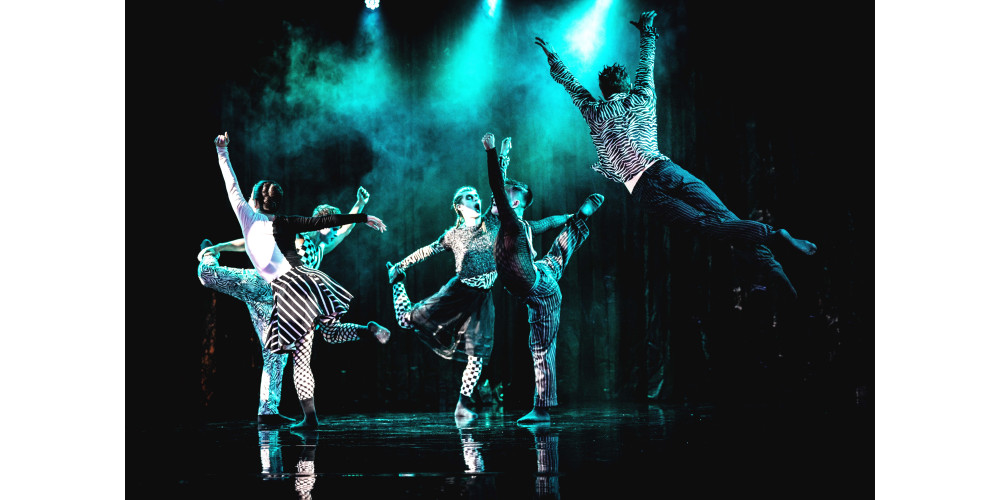 „Circ…us“ von Hans Henning Paar. Tanz: Chih-Yuan Yang / Theater Regensburg