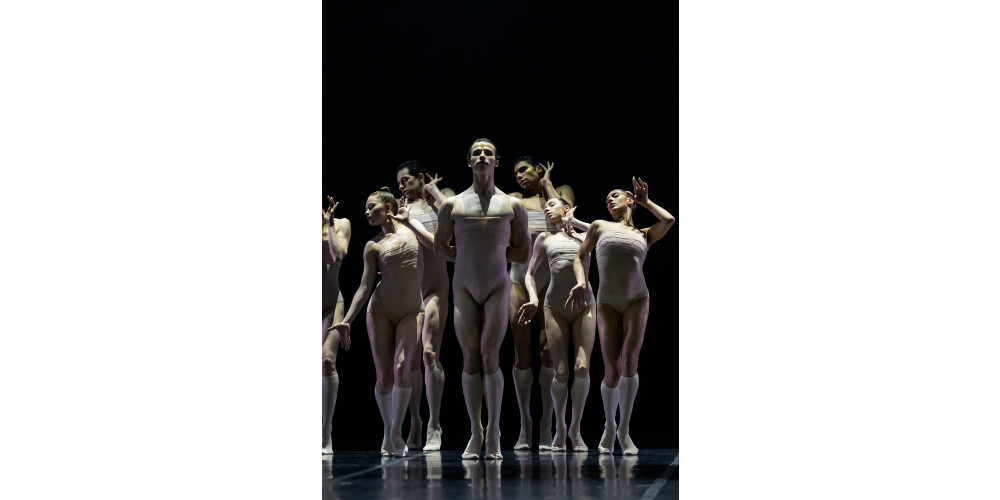 Ballettabend „Duato / Skeels / Eyal“: „Auodance“ von Sharon Eyal. Tanz: Ensemble Bayerisches Staatsballett