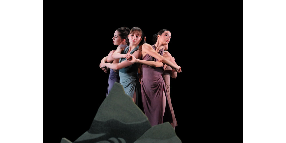 Frühlings-Matinee der Heinz-Bosl-Stiftung: „Nacht auf dem kahlen Berge“ von Eric Gauthier. Tanz: Ensemble des Bayerischen Junior Balletts München