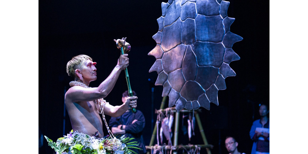 „ÉPIQUE ! (FOR YIKAKOU)“ von Nadia Beugré, Tanz: Nadia Beugré und Charlotte Dali